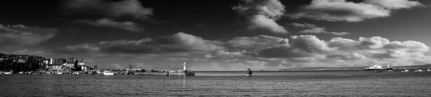 St Ives Harbour Mono